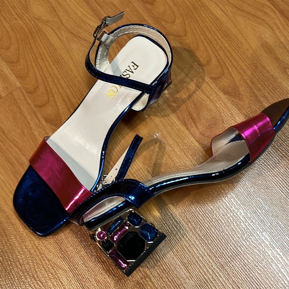 NWOT - Colour Block Rhinestone Decor Heeled sandals (US 6.5) - Picture 2 of 11